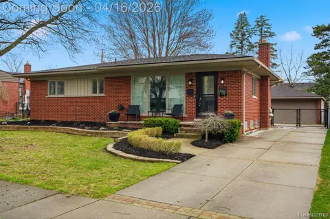 314 Debra Ln, Northville, MI 48167