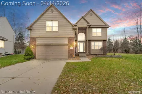 35901 Abbey Ct, Romulus, MI 48174