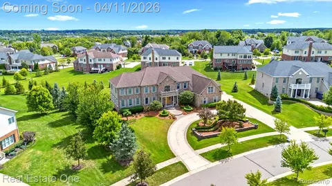 50437 Tamarack Trl, Northville, MI 48168