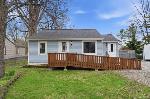 1028 Carlton Dr, York, MI 48160