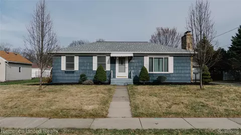 3332 Mckee Ave SW, Wyoming, MI 49509