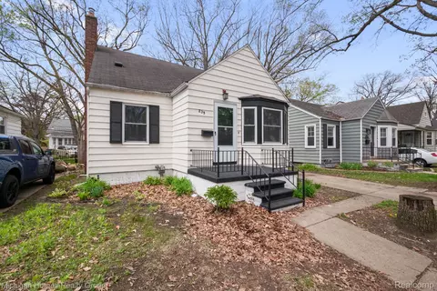 235 Flowerdale St, Ferndale, MI 48220