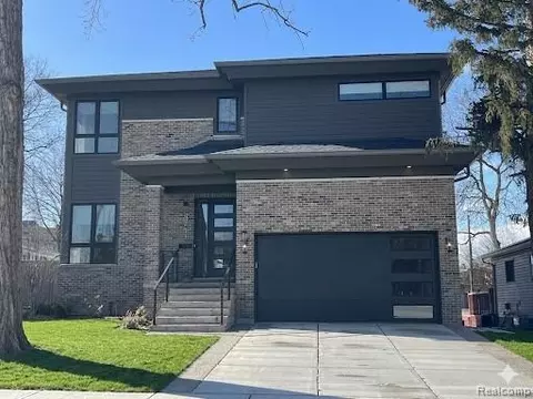 3711 Hampton Blvd, Royal Oak, MI 48073