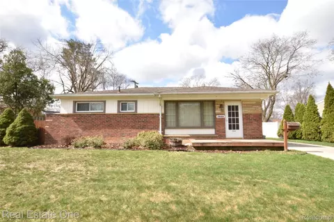 36685 Angeline Cir, Livonia, MI 48150