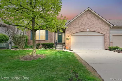 245 Winslow Cir #56, Commerce, MI 48390