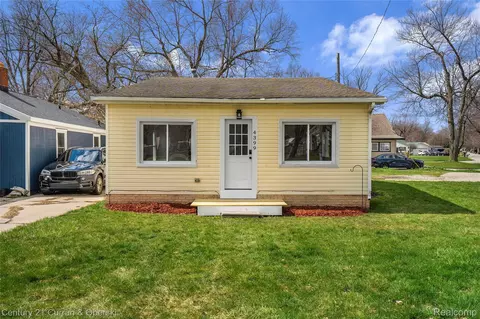 4399 2nd St, Newport, MI 48166