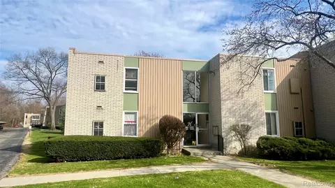 33007 Fargo St, Livonia, MI 48152