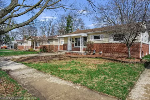 9025 Weddel St, Taylor, MI 48180