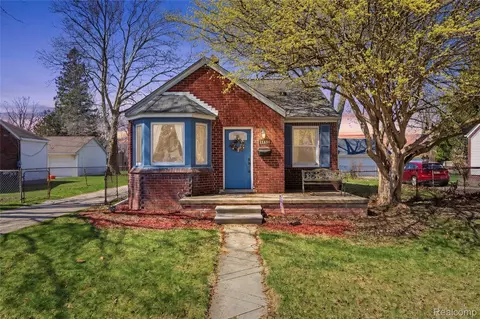 11483 Cardwell St, Livonia, MI 48150