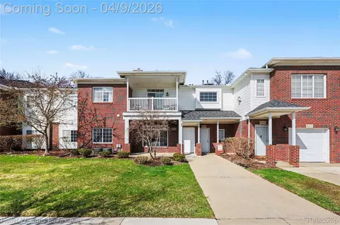5397 Twin Oaks Dr, Sterling Heights, MI 48314