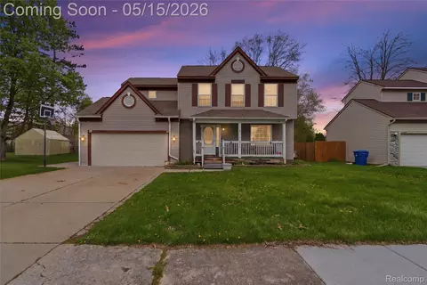 2916 Keeley Ct, Waterford, MI 48328