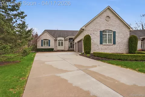 25228 Sutton Ct, Novi, MI 48374