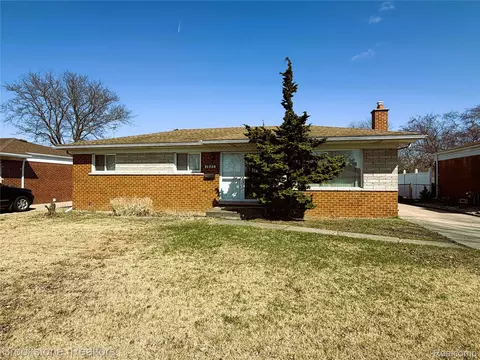 31228 Regal Dr, Warren, MI 48088