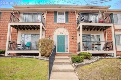 12025 Ina Dr #98, Sterling Heights, MI 48312