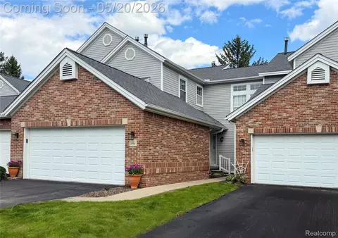 1146 Fairways Blvd #23, Troy, MI 48085