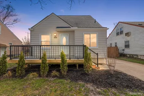 1888 Griffith Ave, Berkley, MI 48072