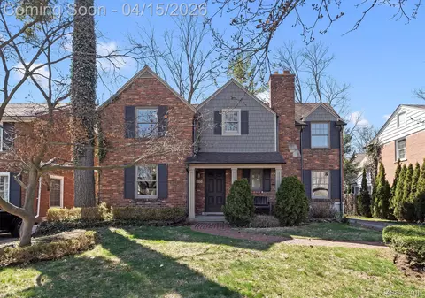 615 Kimberly St, Birmingham, MI 48009