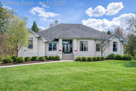 7417 Steeplechase Ct, Pittsfield, MI 48176
