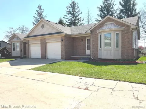 4062 Heatherwood Ct, Warren, MI 48092