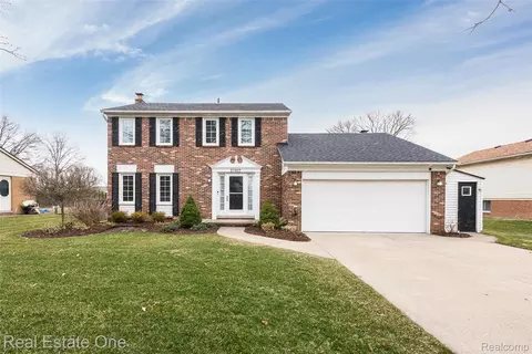 37617 Sunnydale St, Livonia, MI 48154
