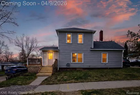 217 Maple Ave, Alma, MI 48801