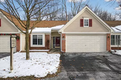 6456 Pembrook Dr, Westland, MI 48185