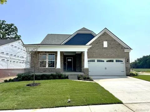 5675 Lewiston Rd, Canton, MI 48188