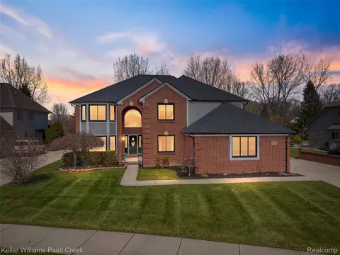 14765 Sparrow Dr, Shelby Township, MI 48315
