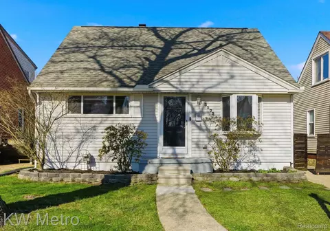 3273 Garden Ave, Royal Oak, MI 48073