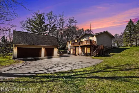 3303 Sandy Shore Dr, Metamora, MI 48455