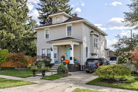 812 E George Ave, Hazel Park, MI 48030