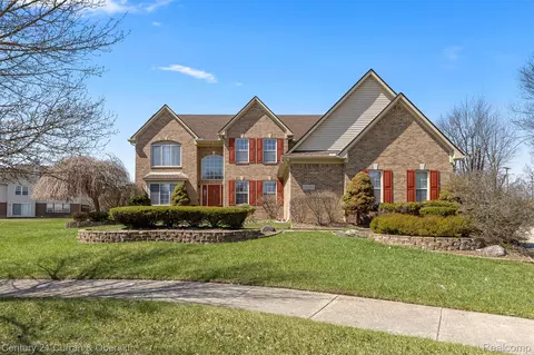 13120 Sawgrass Ct, Taylor, MI 48180