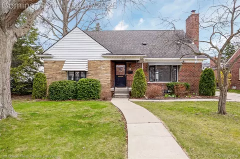 1101 Torrey Rd, Grosse Pointe Woods, MI 48236