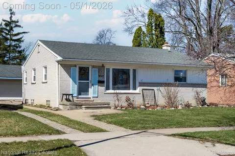 8341 Shari Dr, Westland, MI 48185