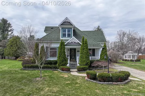 9272 Maple St, Watertown, MI 48435