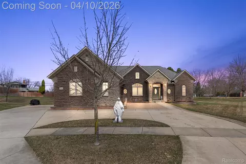 4411 Forster Ln, Shelby Township, MI 48316