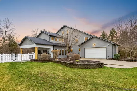 552 N Mckinley Rd, Flushing, MI 48433