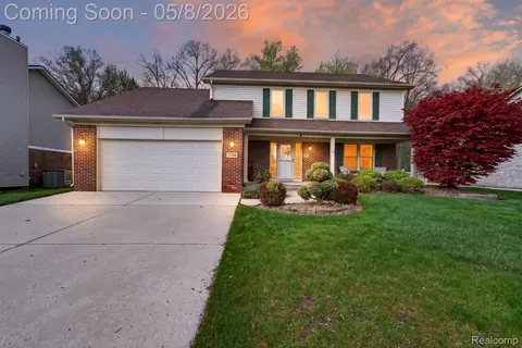 21746 Hildebrandt Dr, Brownstown, MI 48134