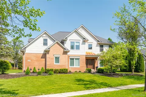 22139 Barclay Dr, Novi, MI 48374