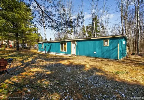 2633 S Stevens Rd, Greenbush, MI 48738