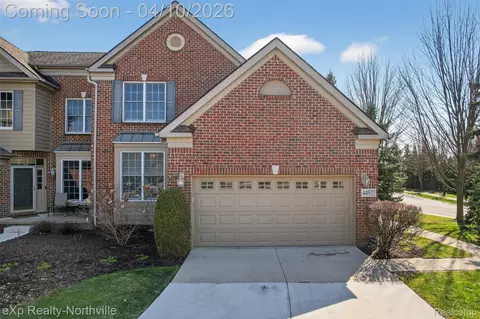 44927 Broadmoor Cir S, Northville, MI 48168