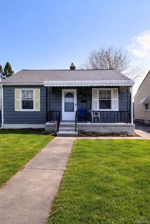 1025 Mill St, Lincoln Park, MI 48146