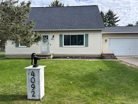 4092 Farner St, Fenton, MI 48451