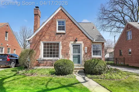 432 Kingsbury Ave, Dearborn, MI 48128