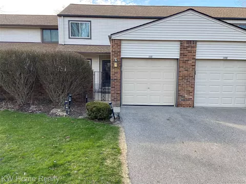 1110 Willow Grove Ct, Rochester Hills, MI 48307
