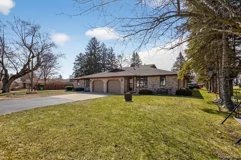 Exterior - 600 Thomas St, Richland, MI 48626 photo 9 of 10