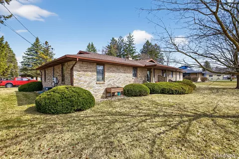 Exterior - 600 Thomas St, Richland, MI 48626 photo 3 of 10
