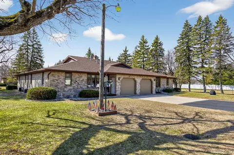 600 Thomas St, Richland, MI 48626
