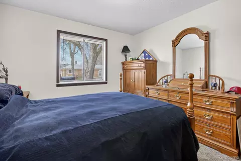 Bedroom - 600 Thomas St, Richland, MI 48626 photo 2 of 3