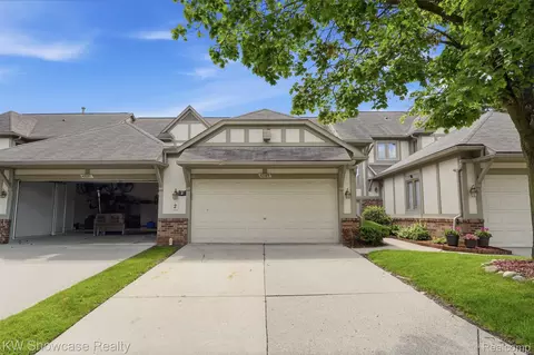 42289 Saratoga Cir, Canton, MI 48187